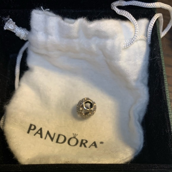 Pandora sparking charm - Picture 2 of 2